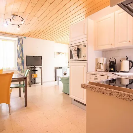 Haus Padrun 10 Appartement *